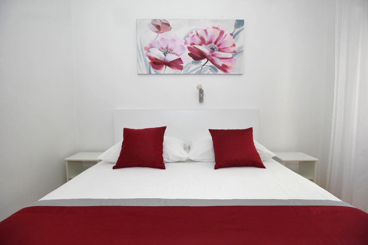 Apartments Miovic Молунат Экстерьер фото