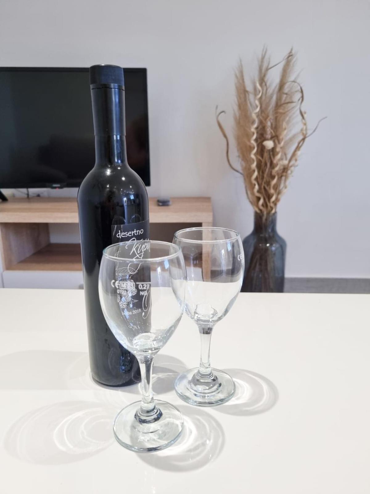 Apartments Miovic Молунат Экстерьер фото